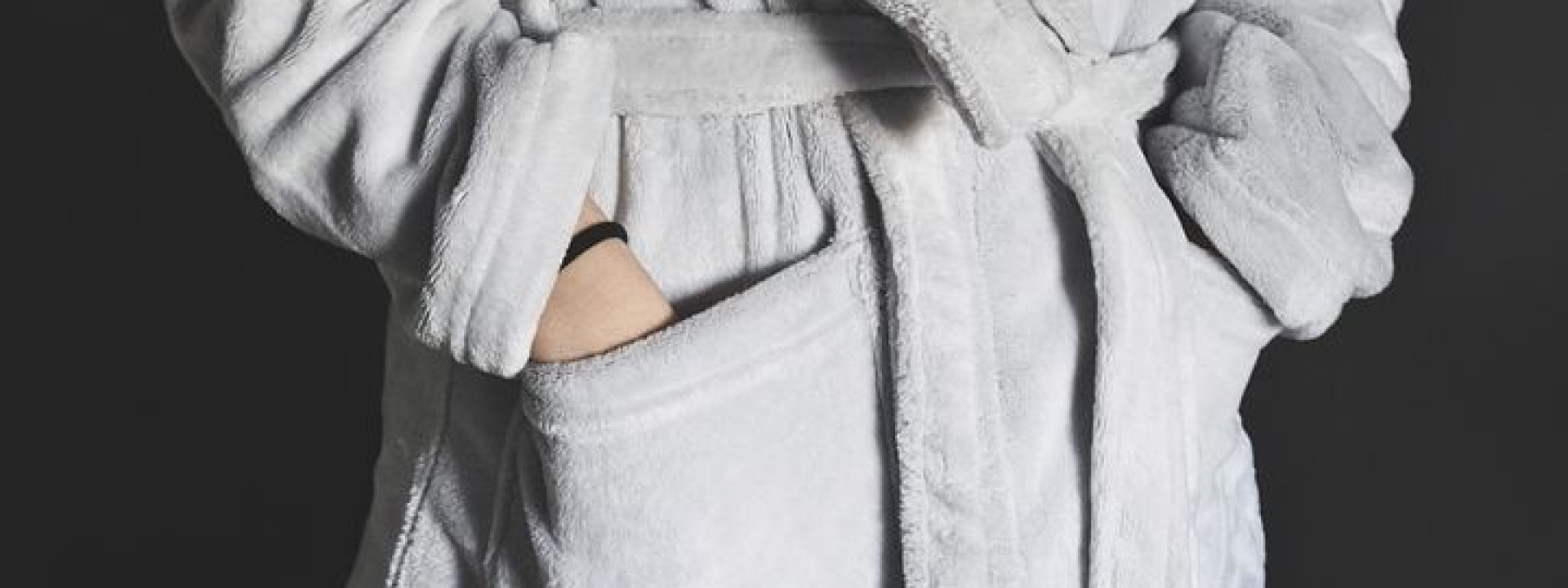 bademantel-2588719__480